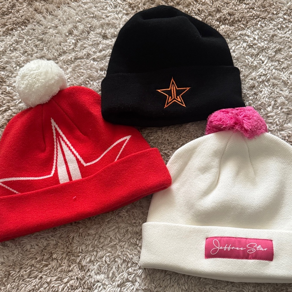 Jeffree Star Fashion Label in Cream and Black